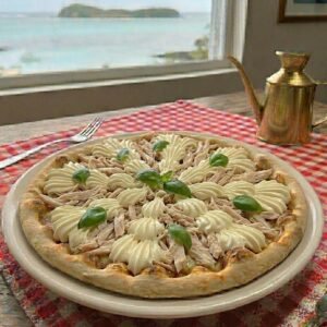Handmade Pizza Creamy Parmesan& Poulet